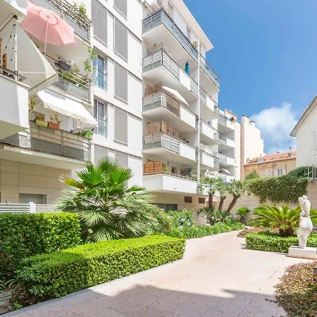 Plaza One Bedroom With Ac 別荘